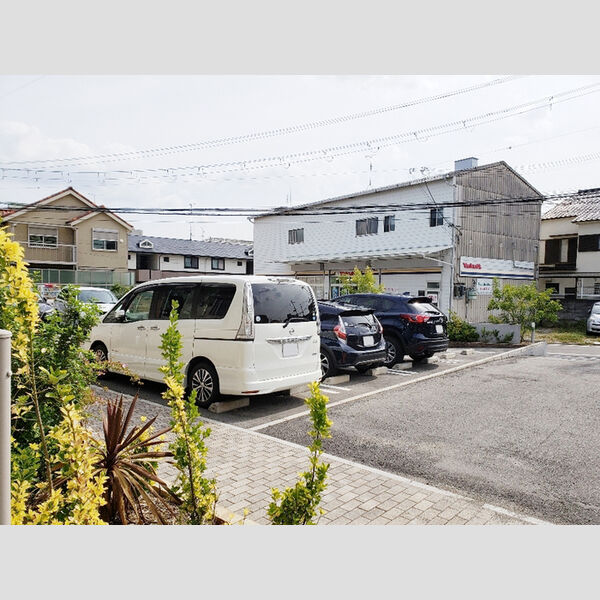 駐車場 (駐車場)