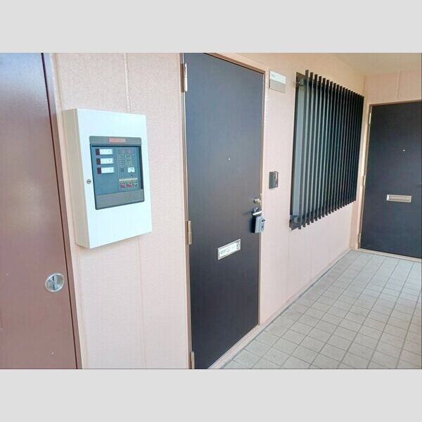 エントランス (エントランス)