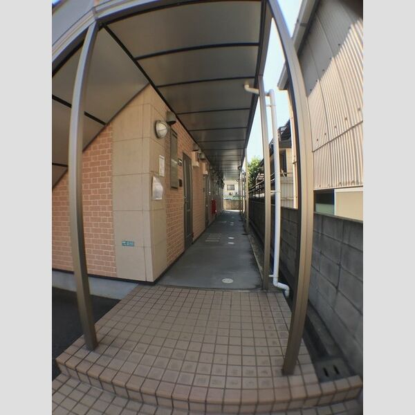 エントランス (エントランス)