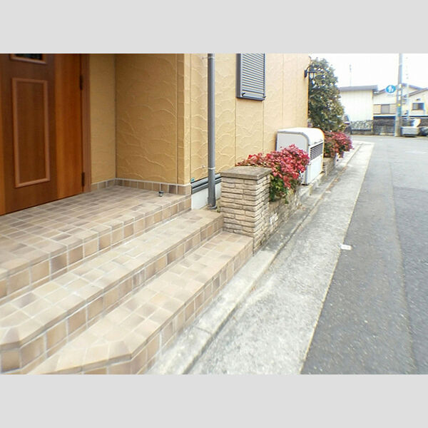 現地周辺 (エントランス)