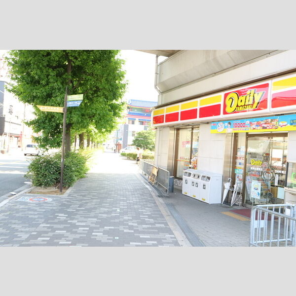 現地周辺 (デイリーヤマザキ阪神出屋敷店(200m))