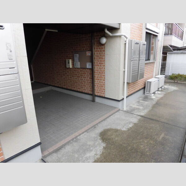 エントランス (エントランス)