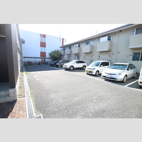 駐車場 (駐車場)