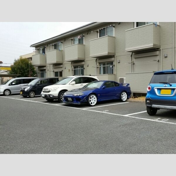 駐車場 (駐車場)