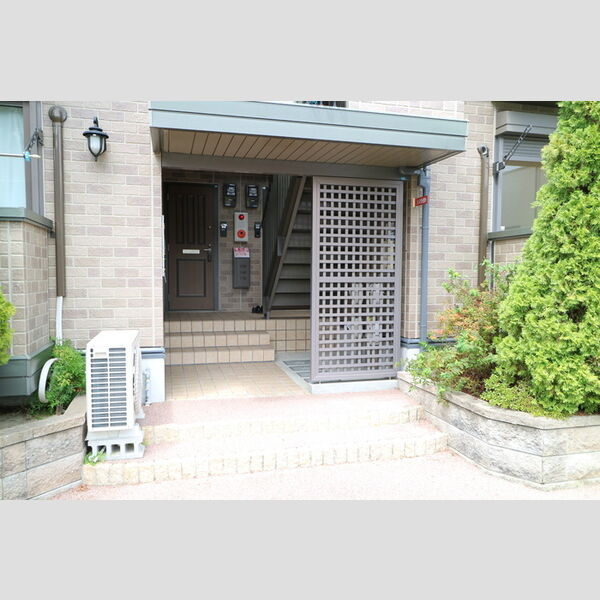 エントランス (エントランス)