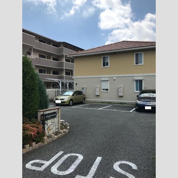 駐車場 (駐車場)