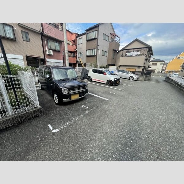 駐車場 (駐車場)