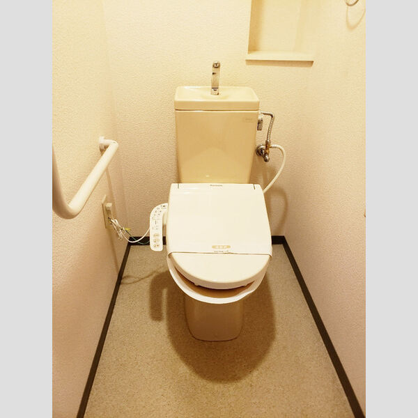 トイレ (温水洗浄便座)