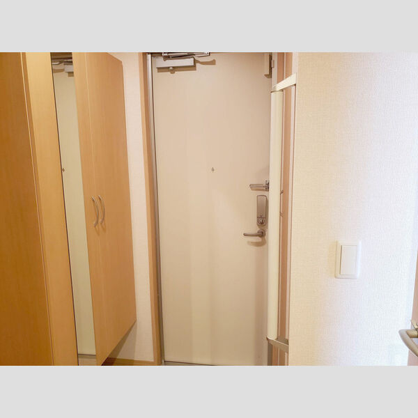 玄関 (玄関)