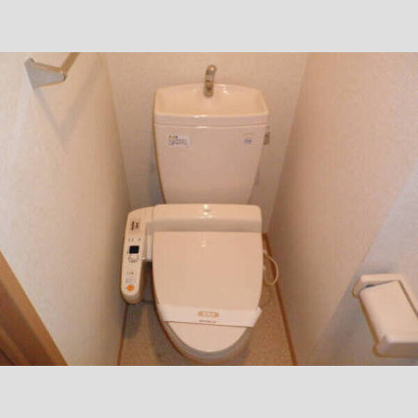 トイレ (温水洗浄便座付トイレ)