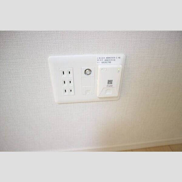 その他 (WiFi)