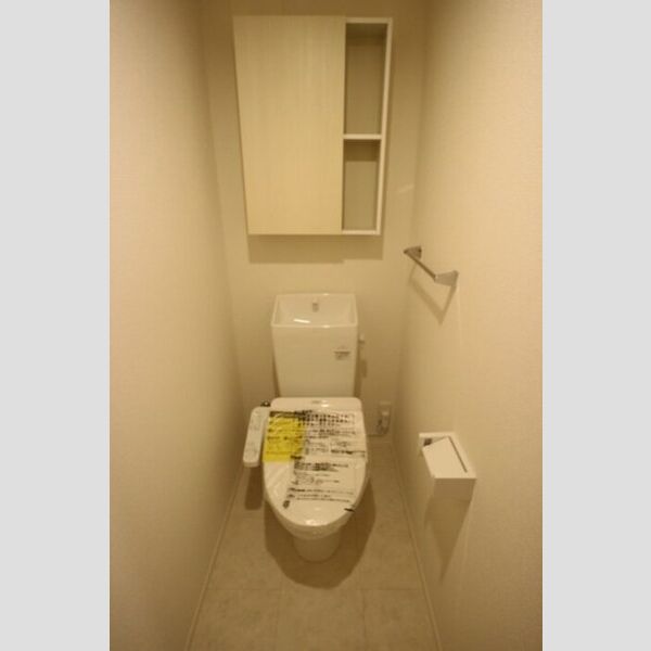 トイレ (トイレ)