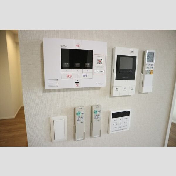 その他設備 (SECOMホームセキュリティー・テレビインターフォン)
