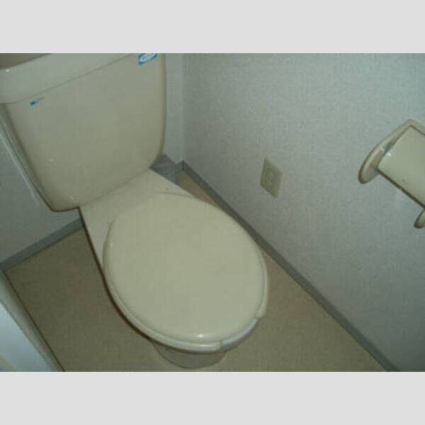 トイレ (トイレ)