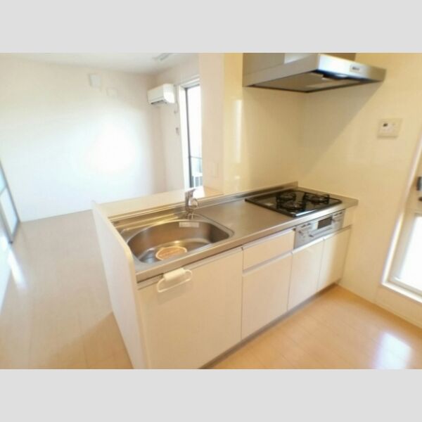 キッチン (対面キッチン(ガスコンロが付いています))