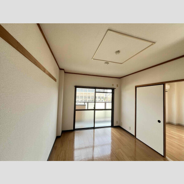 その他 (洋室)