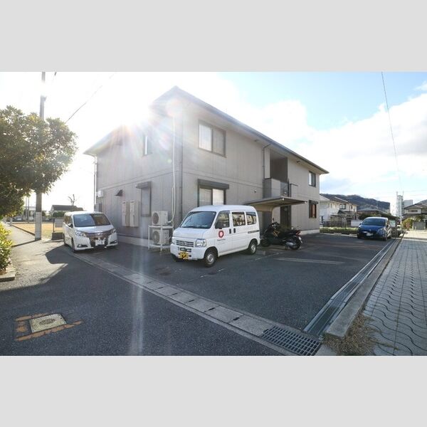 駐車場 (駐車場)