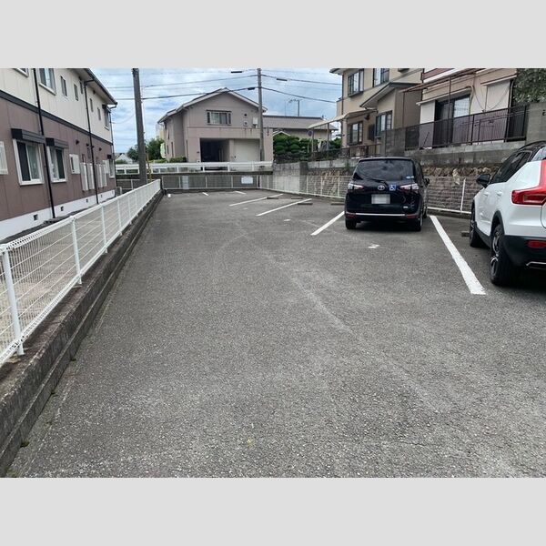 駐車場 (駐車場)