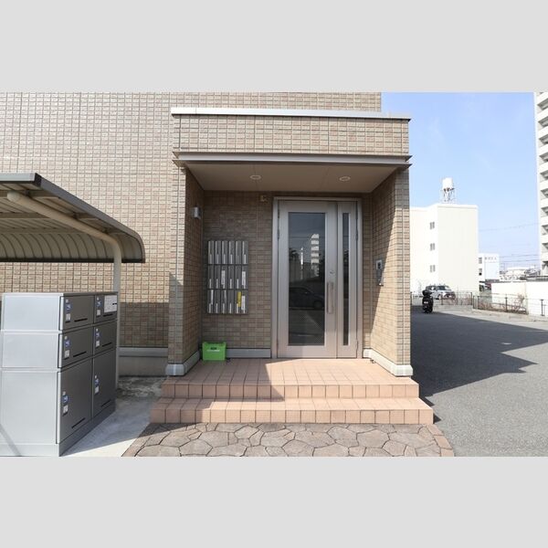 エントランス (エントランス)