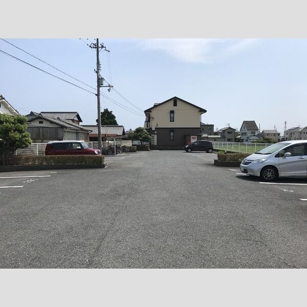 駐車場 (A棟 駐車場)