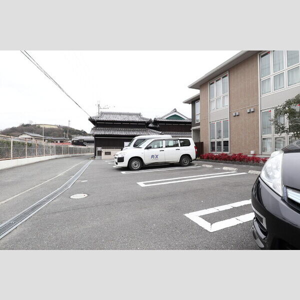 駐車場 (駐車場)