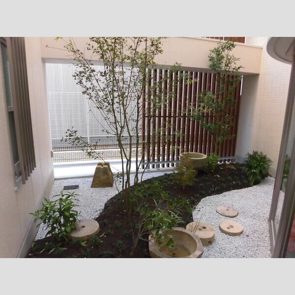 現地周辺 (ロビー)