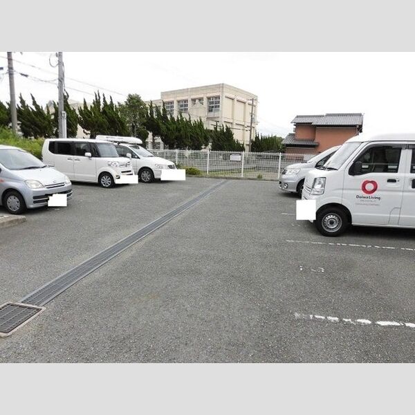 駐車場 (駐車場)