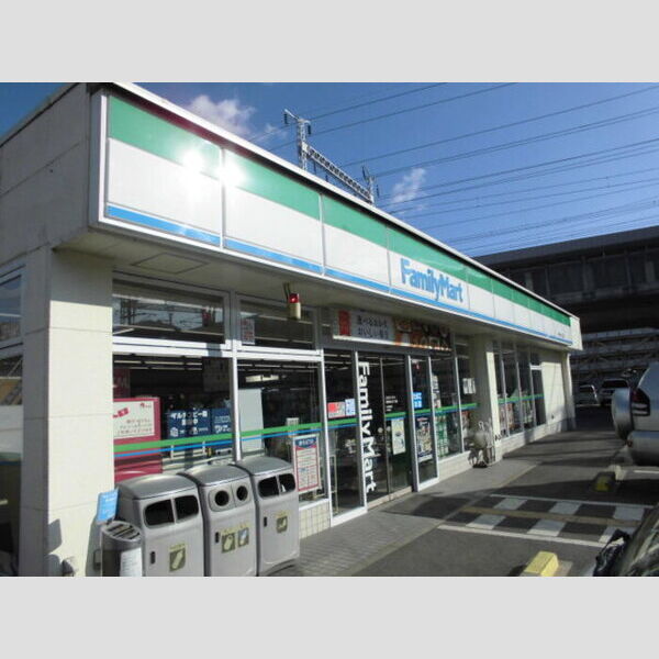 現地周辺 (ファミリーマート西夢前台五丁目店(351m))