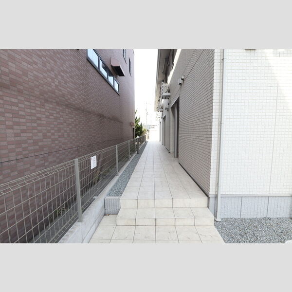 エントランス (エントランス)