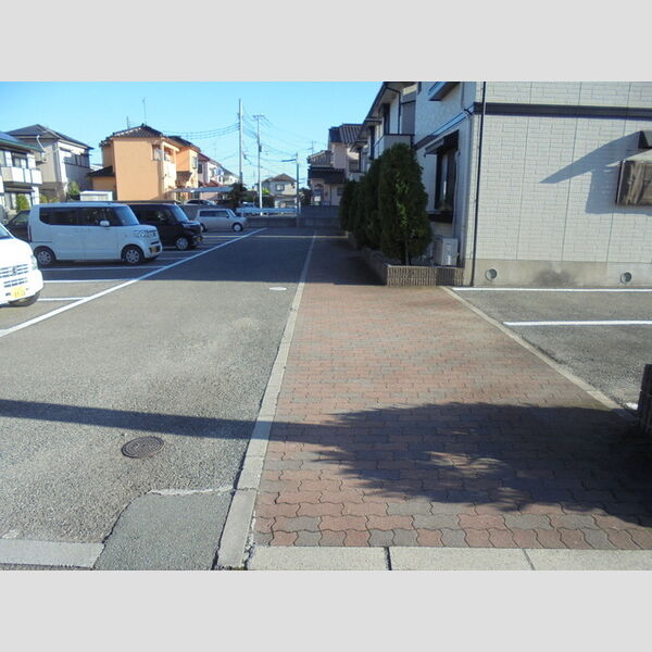 現地周辺 (共用通路)