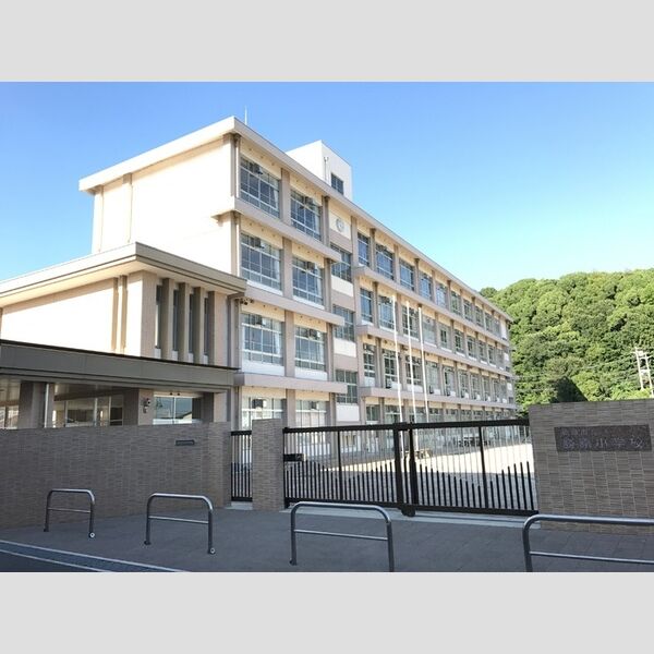 現地周辺 (姫路市立勝原小学校(1284m))