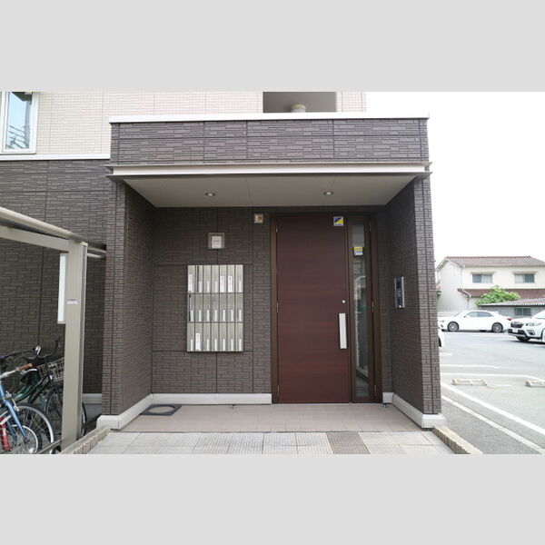 エントランス (エントランス)