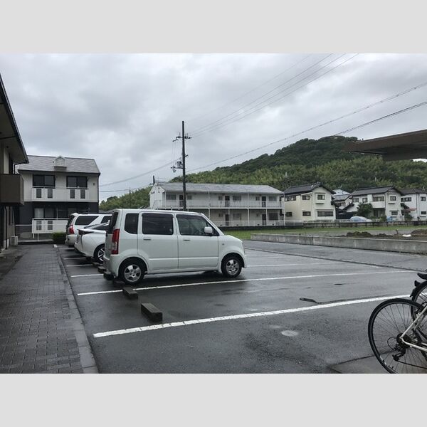 駐車場 (駐車場)
