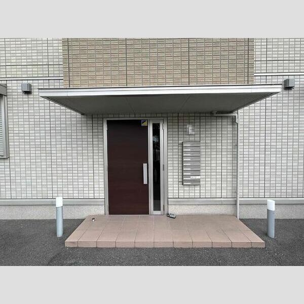 エントランス (エントランス)