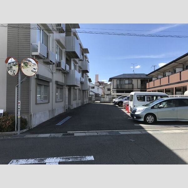 駐車場 (駐車場)