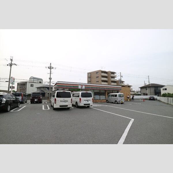 現地周辺 (セブンイレブン加古川備後店(352m))