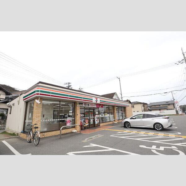 現地周辺 (セブンイレブン姫路御立北1丁目店(903m))