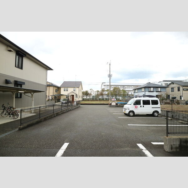 駐車場 (駐車場)