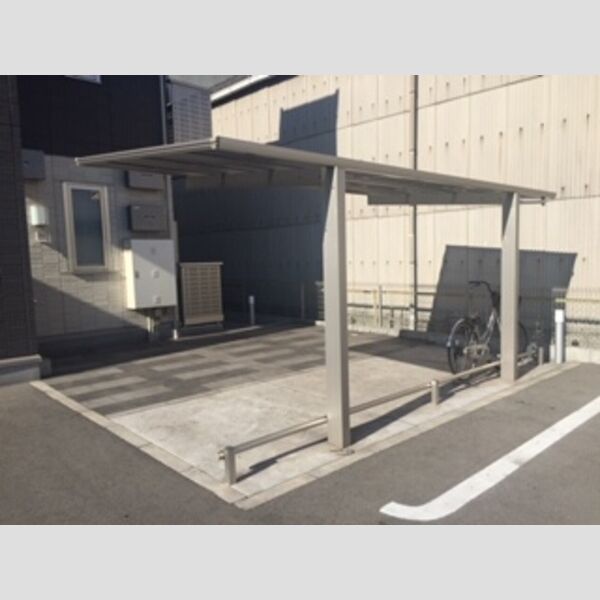 現地周辺 (駐輪場)