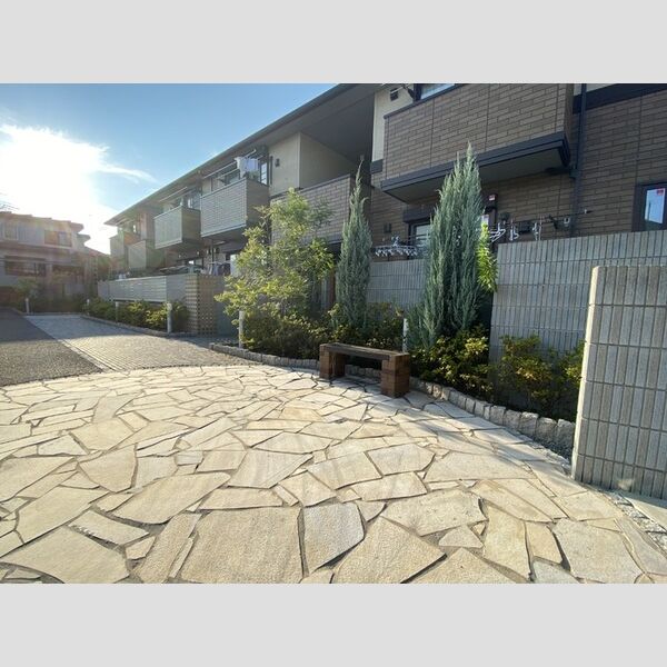 エントランス (エントランス)