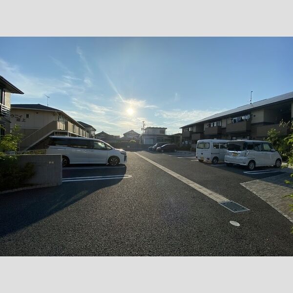 駐車場 (駐車場)