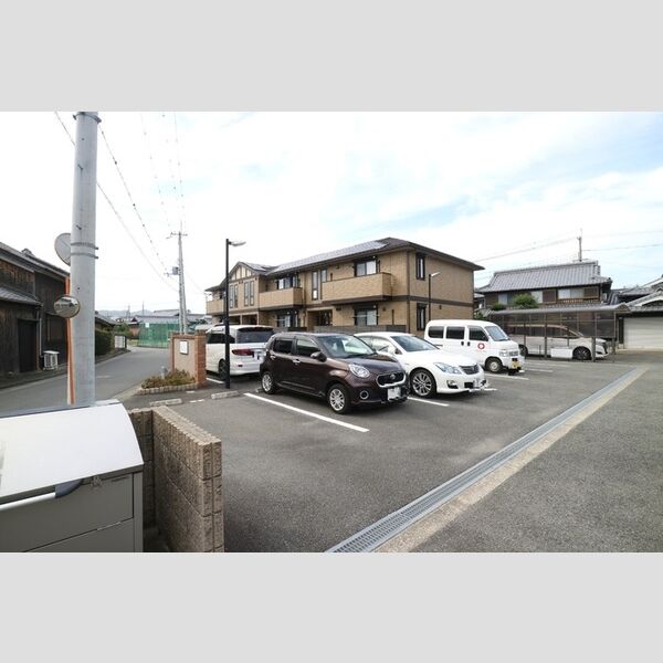 駐車場 (駐車場)
