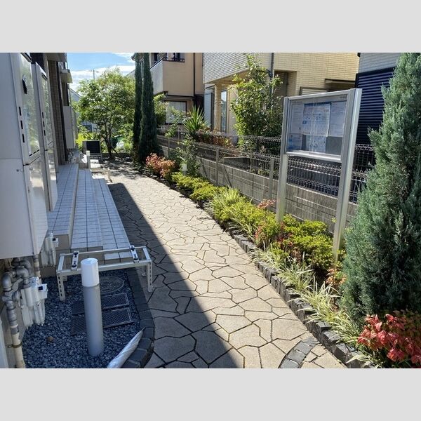エントランス (エントランス)