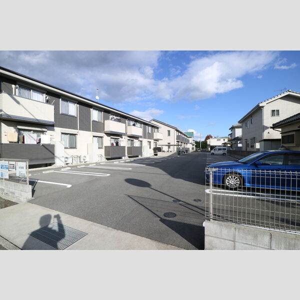 駐車場 (駐車場)