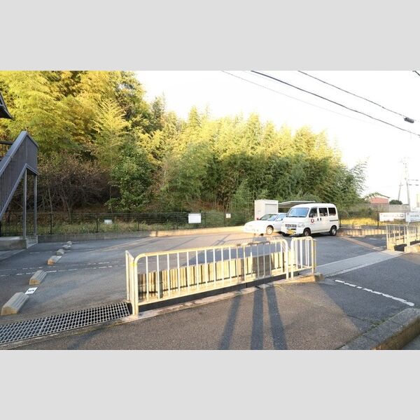 駐車場 (駐車場)