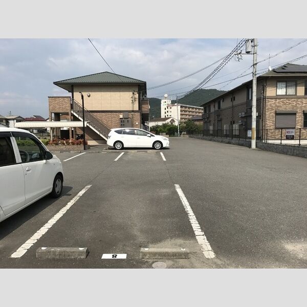 駐車場 (駐車場)