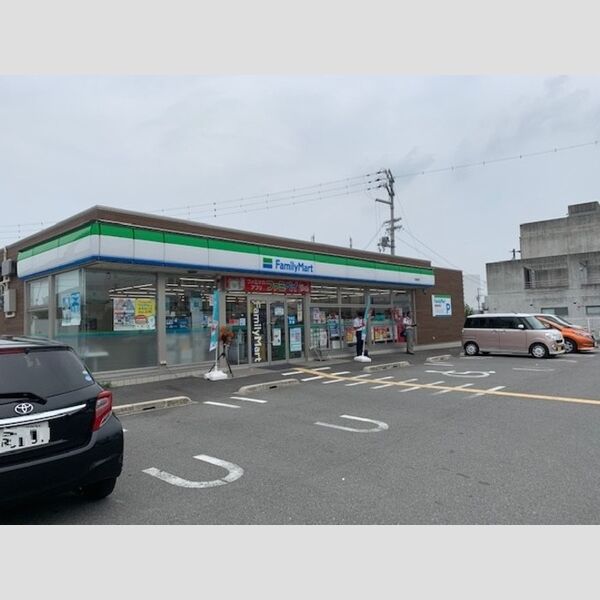 現地周辺 (ファミリーマート御着橋店(1800m))