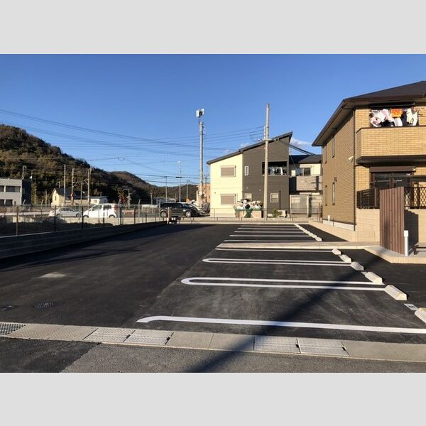 駐車場 (駐車場)