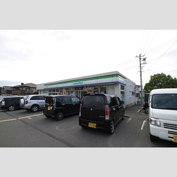 現地周辺 (ファミリーマート福崎辻川西店(1460m))