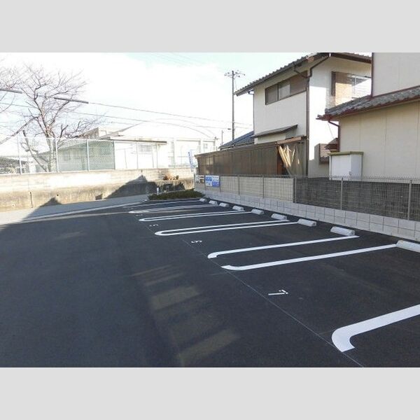 駐車場 (駐車場)